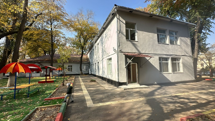 Ғимараттың қасбеті Фасад здания